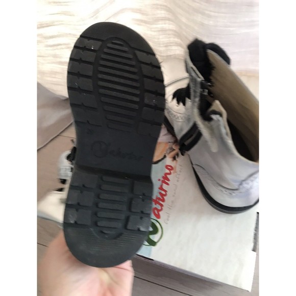 NATURINO Metallic Silver Brogued  Boots Girl Toddlers Size 28 Us 11 Zipper - Picture 9 of 9